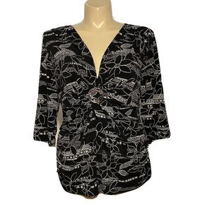 Woman 1X Top Blouse White Black Floral Dot Jersey Buckle Twist Front IN STUDIO‎